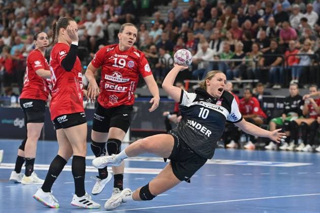 Maxi MUEHLNER (Blomberg Lippe),Aktion,Torwurf. Handball Super Cup 2025 der Frauen HSG Blomberg-Lippe vs. Thueringer HC am 23.08.2025, SAP GARDEN Muenchen.
