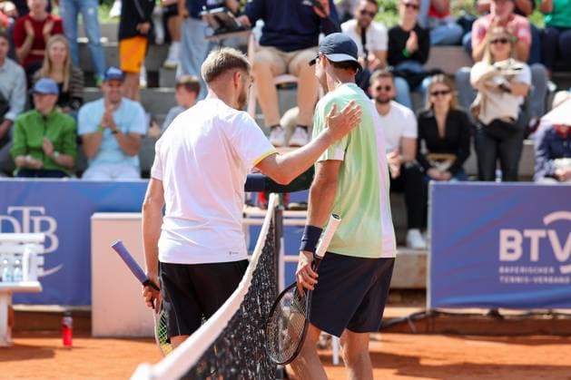 l-r: im Bild, Cedrik-Marcel Stebe (GER) Sieger des Turniers und Alexander Ritschard (SUI), Cedrik-Marcel Stebe (GER) vs. Alexander Ritschard (SUI), ATP, Tennis Herren Challenger Schwaben Open, Herren, Finale, Einzel, Tennis, 23.08.2025 Augsburg Bayern Deutschland