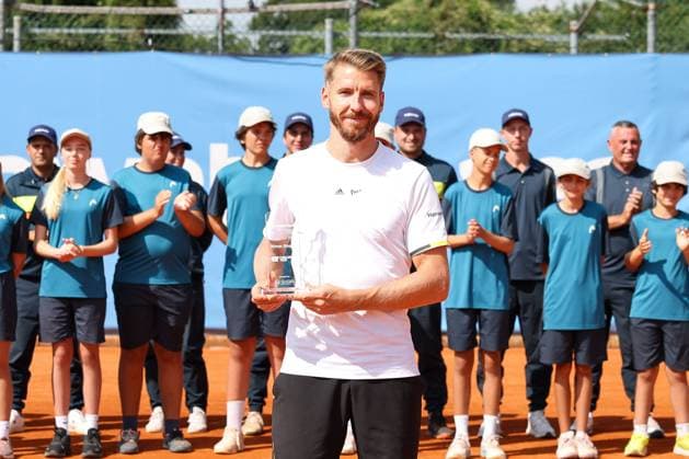 im Bild, Cedrik-Marcel Stebe (GER) Sieger des Turniers im Interview, Cedrik-Marcel Stebe (GER) vs. Alexander Ritschard (SUI), ATP, Tennis Herren Challenger Schwaben Open, Herren, Finale, Einzel, Tennis, 23.08.2025 Augsburg Bayern Deutschland