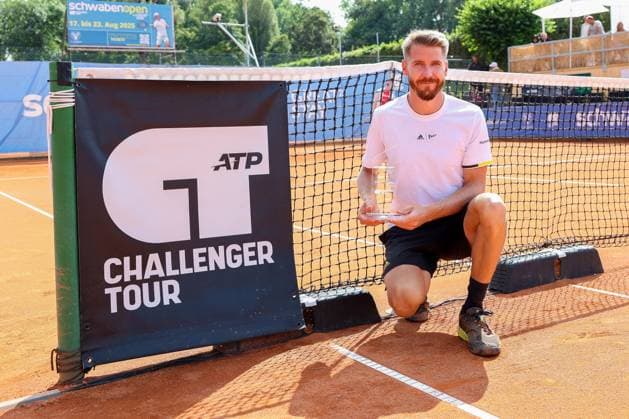 im Bild, Cedrik-Marcel Stebe (GER) Sieger des Turniers im Interview, Cedrik-Marcel Stebe (GER) vs. Alexander Ritschard (SUI), ATP, Tennis Herren Challenger Schwaben Open, Herren, Finale, Einzel, Tennis, 23.08.2025 Augsburg Bayern Deutschland