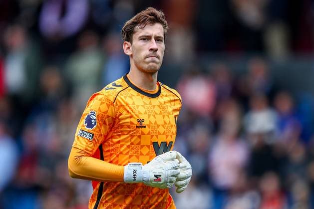 Premier League Burnley v Sunderland Robin Roefs of Sunderland during the Premier League match Burnley vs Sunderland at Turf Moor, Burnley, United Kingdom, 23rd August 2025 (Photo by Jorge Horsted News Images) Burnley Turf Moor Lancashire United Kingdom Copyright: xJorgexHorsted NewsxImagesx