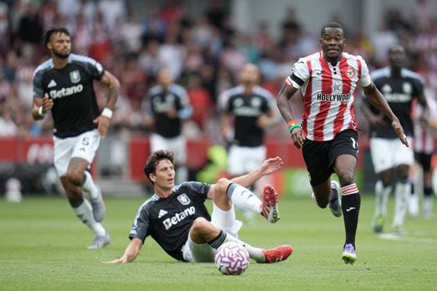 Premier League Brentford v Aston Villa Dango Ouattara of Brentford runs through on goal to make it 1-0 during the Premier League match Brentford vs Aston Villa at The Gtech Community Stadium, London, United Kingdom, 23rd August 2025 (Photo by Harvey Murphy News Images) Copyright: xHarveyxMurphy NewsxImagesx