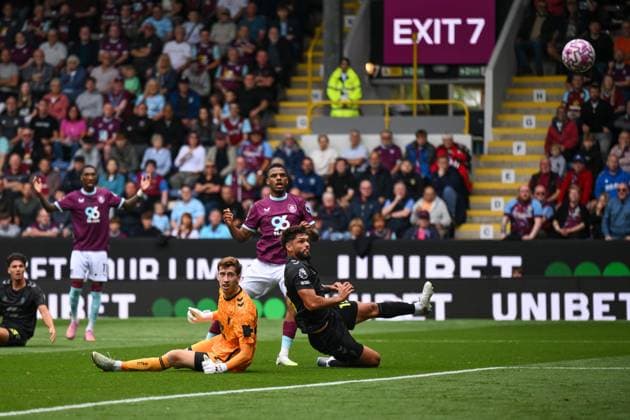 Burnley, England, 23rd August 2025. Lyle Foster of Burnley scores but is ruled out for a fouls, no goal during the Burnley vs Sunderland Premier League match at Turf Moor, Burnley. Picture credit should read: Craig Thomas Sportimage EDITORIAL USE ONLY. No use with unauthorised audio, video, data, fixture lists, club league logos or live services. Online in-match use limited to 120 images, no video emulation. No use in betting, games or single club league player publications. SPI_034_CT_Burnley_v_Sunderland SPI-4083-0034