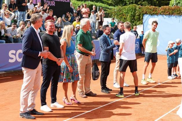 Turnierdirektor Hans Russwurm, Turniermanager Yannick Paul, Cedrik-Marcel Stebe (GER) vs. Alexander Ritschard (SUI), ATP, Tennis Herren Challenger Schwaben Open, Herren, Finale, Einzel, Tennis, 23.08.2025 Augsburg Bayern Deutschland