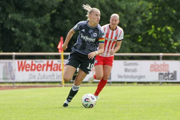 24.08.2025, xgrfx, Fussball Testspiel , SC Freiburg Frauen - Eintracht Frankfurt Frauen v.l. Laura Freigang (Eintracht Frankfurt) (DFL DFB REGULATIONS PROHIBIT ANY USE OF PHOTOGRAPHS as IMAGE SEQUENCES and or QUASI-VIDEO) Freiburg