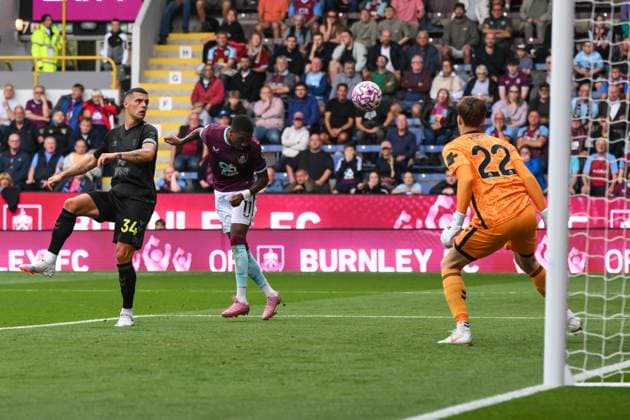 Burnley, England, 23rd August 2025. Jaidon Anthony of Burnley heads on goal during the Burnley vs Sunderland Premier League match at Turf Moor, Burnley. Picture credit should read: Craig Thomas Sportimage EDITORIAL USE ONLY. No use with unauthorised audio, video, data, fixture lists, club league logos or live services. Online in-match use limited to 120 images, no video emulation. No use in betting, games or single club league player publications. SPI_046_CT_Burnley_v_Sunderland SPI-4083-0046