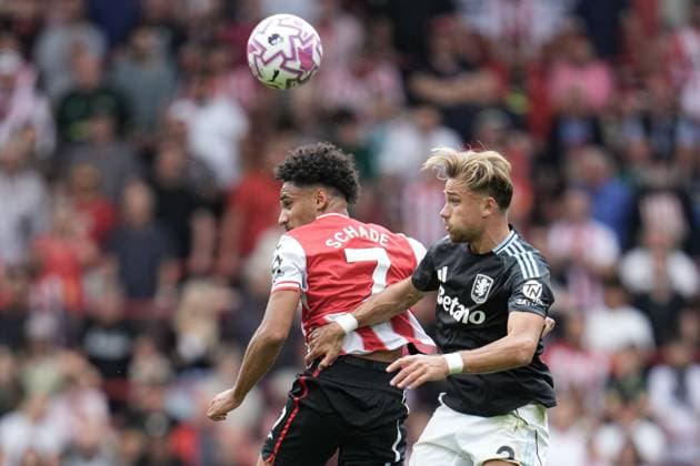 Premier League Brentford v Aston Villa Matty Cash of Aston Villa and Kevin Schade of Brentford during during the Premier League match Brentford vs Aston Villa at The Gtech Community Stadium, London, United Kingdom, 23rd August 2025 (Photo by Harvey Murphy News Images) Copyright: xHarveyxMurphy NewsxImagesx
