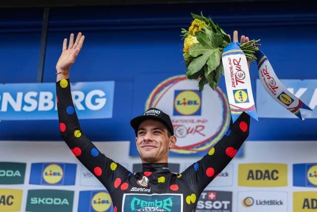Radsport UCI ProSeries Men Elite LIDL Deutschland Tour 2025 Etappe 3 Arnsberg - Kassel am 23.08.2025 Miguel Heidemann ( REMBE RAD-NET ) auf dem Podium
