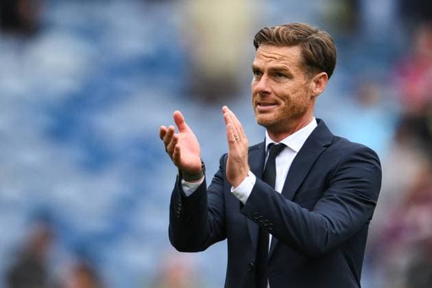 Burnley, England, 23rd August 2025. Scott Parker manager of Burnley applauds the fans at the end of the Burnley vs Sunderland Premier League match at Turf Moor, Burnley. Picture credit should read: Craig Thomas Sportimage EDITORIAL USE ONLY. No use with unauthorised audio, video, data, fixture lists, club league logos or live services. Online in-match use limited to 120 images, no video emulation. No use in betting, games or single club league player publications. SPI_066_CT_Burnley_v_Sunderland SPI-4083-0066
