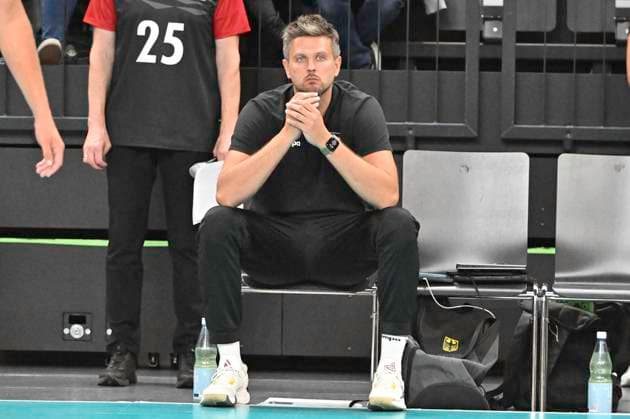 VB, Weltmeisterschaft, Testspiel. Deutschland vs. Belgien 22.08.2025, LKH Arena, Lueneburg, VB, Weltmeisterschaft, Testspiel. Deutschland vs. Belgien im Bild Trainer Michal Winiarski (GER)
