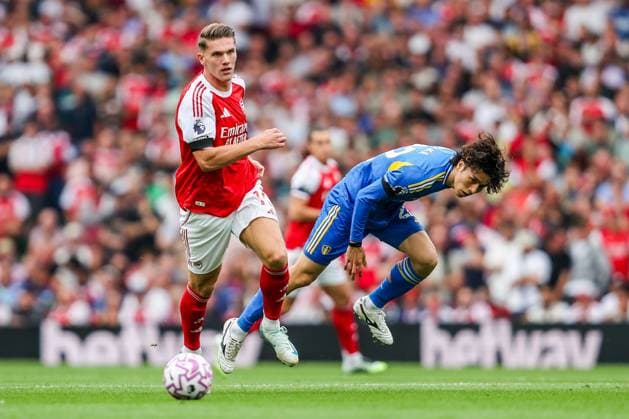 Premier League Arsenal v Leeds United Viktor Gyokeres of Arsenal battles for the ball with Ao Tanaka of Leeds United during the Premier League match Arsenal vs Leeds United at Emirates Stadium, London, United Kingdom, 23rd August 2025 (Photo by Izzy Poles News Images) London Emirates Stadium Greater London United Kingdom Copyright: xIzzyxPoles NewsxImagesx