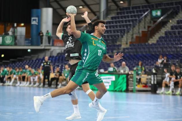 Handball-Testspiel: SC DHfK Leipzig vs. HC Banik Karvina, 23.08.25 Ahmed Khairy (17, SC DHfK Leipzig). Handball, DAIKIN HBL, Saison 2025 2026, Testspiel: SC DHfK Leipzig vs. HC Banik Karvina am 23.08.25 in der Quarterback Immobilien Arena Leipzig. Copyright: xBEAUTIFULxSPORTS JanxKaeferx