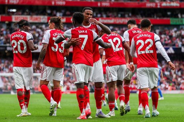 Premier League Arsenal v Leeds United Bukayo Saka of Arsenal celebrates his goal with teammates to make it 2-0 during the Premier League match Arsenal vs Leeds United at Emirates Stadium, London, United Kingdom, 23rd August 2025 (Photo by Izzy Poles News Images) London Emirates Stadium Greater London United Kingdom Copyright: xIzzyxPoles NewsxImagesx