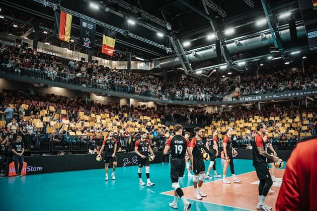 Volleyball Herren Länderspiel Deutschland vs. Belgien 23.08.2025 Die Choreo in der LKH Aren