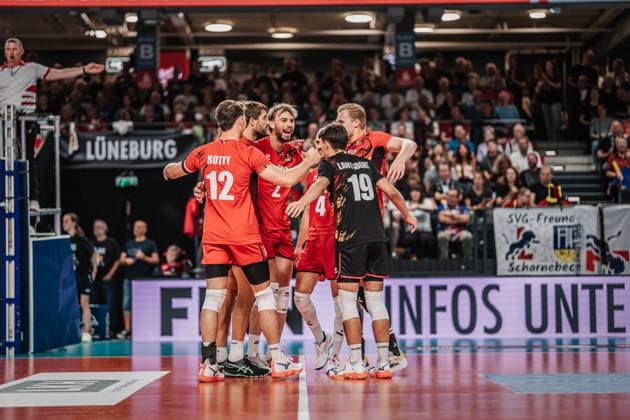 Volleyball Herren Länderspiel Deutschland vs. Belgien 23.08.2025 Die belgische Mannschaft jubelt