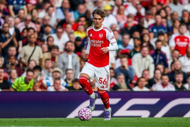 Premier League Arsenal v Leeds United Max Robert Dowman of Arsenal runs with the ball during the Premier League match Arsenal vs Leeds United at Emirates Stadium, London, United Kingdom, 23rd August 2025 (Photo by Izzy Poles News Images) London Emirates Stadium Greater London United Kingdom Copyright: xIzzyxPoles NewsxImagesx