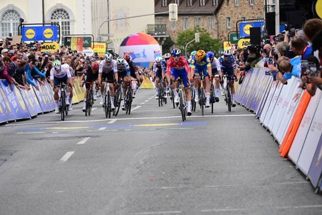23.08.2025 xkhx Lidl Deutschland Tour 2025 - 3. Etappe von Arnsberg nach Kassel geht als erster durch Ziel Danny van Poppel wird der Sieg aufgrund der Fahrweise aberkannt
