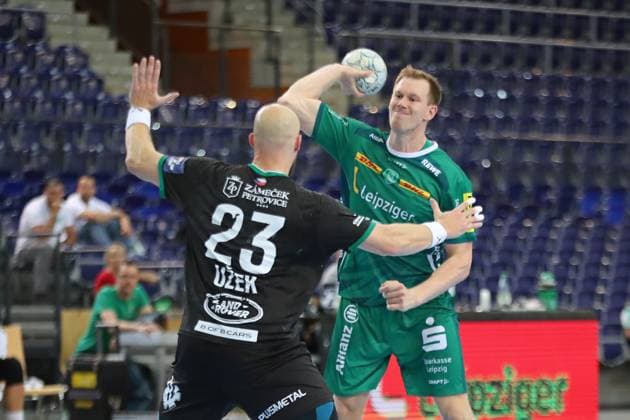 Handball-Testspiel: SC DHfK Leipzig vs. HC Banik Karvina, 23.08.25 Adam Lönn (15, SC DHfK Leipzig). Handball, DAIKIN HBL, Saison 2025 2026, Testspiel: SC DHfK Leipzig vs. HC Banik Karvina am 23.08.25 in der Quarterback Immobilien Arena Leipzig. Copyright: xBEAUTIFULxSPORTS JanxKaeferx