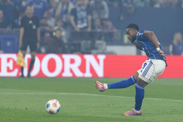 2. Fussball Bundesliga, FC Schalke 04 - VfL Bochum; 23.08.2025 Moussa Sylla (FC Schalke 04, 9). 2. Fußball Bundesliga, FC Schalke 04 - VfL Bochum, 3. Spieltag, am 23.08.2025, Veltins-Arena, Gelsenkirchen. DFL regulations prohibit any use of photographs as image sequences and or quasi-video