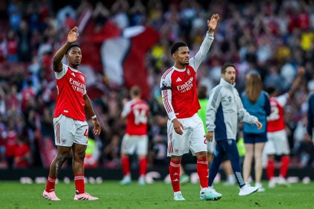 Premier League Arsenal v Leeds United Myles Lewis-Skelly and Ethan Nwaneri of Arsenal acknowledge the fans after the teams victory following the Premier League match Arsenal vs Leeds United at Emirates Stadium, London, United Kingdom, 23rd August 2025 (Photo by Izzy Poles News Images) London Emirates Stadium Greater London United Kingdom Copyright: xIzzyxPoles NewsxImagesx