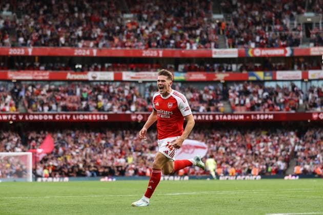Arsenal v Leeds United 23 August 2025, London - Premier League Football - Arsenal v Leeds United - Viktor Gyokeres of Arsenal celebrates their third goal - Photo: Jacques Feeney Offside. London UK Copyright: xJacquesxFeeneyx xOffsidexOffside