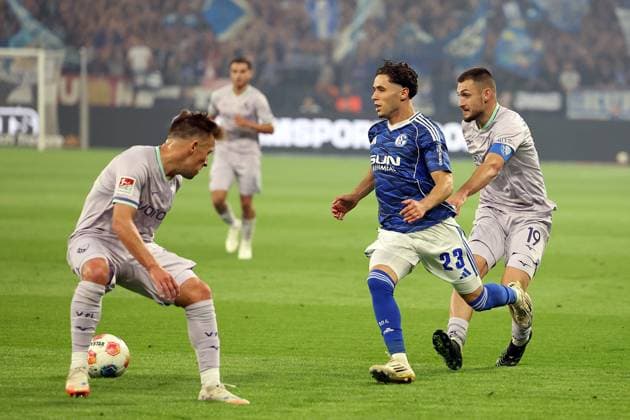 23.08.2025, xrekx, Fussball 2.Bundesliga, FC Schalke 04 - VfL Bochum v.l. Soufiane El-Faouzi (FC Schalke 04) Matus Bero (VfL Bochum) (DFL DFB REGULATIONS PROHIBIT ANY USE OF PHOTOGRAPHS as IMAGE SEQUENCES and or QUASI-VIDEO) Gelsenkirchen