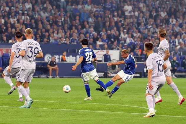 23.08.2025, xrekx, Fussball 2.Bundesliga, FC Schalke 04 - VfL Bochum v.l. Timo Becker (FC Schalke 04) (DFL DFB REGULATIONS PROHIBIT ANY USE OF PHOTOGRAPHS as IMAGE SEQUENCES and or QUASI-VIDEO) Gelsenkirchen