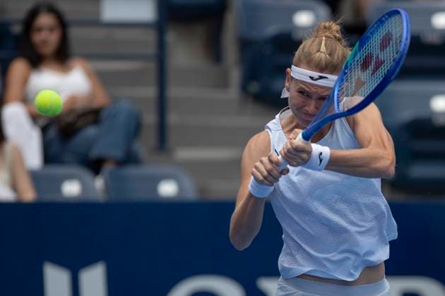August 23, 2025, Monterrey, Nuevo Leon, Mexico: Marie BouzkovoÂ¡ (CZE) in action against Yekaterina AleksoÂ¡ndrova (RUS) during the semifinals at the Monterrey Open WTA, Tennis Damen 500. Monterrey Mexico - ZUMAo125 20250823_zip_o125_001 Copyright: xAntonioxOjedax