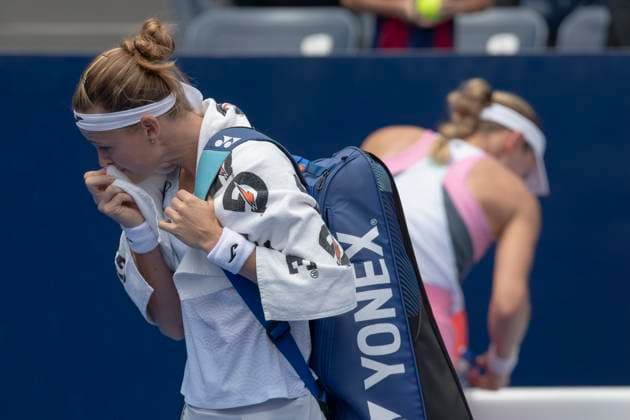 August 23, 2025, Monterrey, Nuevo Leon, Mexico: Marie BouzkovoÂ¡ (CZE) withdraws due to a hip injury during her match against Yekaterina Aleksandrova (RUS) during the semifinals at the Monterrey Open WTA, Tennis Damen 500. Monterrey Mexico - ZUMAo125 20250823_zip_o125_004 Copyright: xAntonioxOjedax