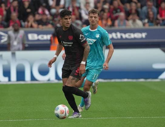 GER, 1.FBL, Bayer Leverkusen vs TSG Hoffenheim 23.08.2025, BayArena, Leverkusen, GER, 1.FBL, Bayer Leverkusen vs TSG Hoffenheim , im Bild Piero Hincapie (Leverkusen) DFL regulations prohibit any use of photographs as image sequences and or quasi-video.