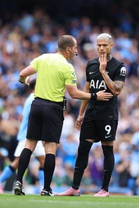 Football - Premier League - Manchester City v Tottenham Hotspur 23rd August 2025 - Premier League - Manchester City v Tottenham Hotspur - Referee Peter Bankes speaks to Richarlison of Tottenham Hotspur - Photo: Simon Stacpoole Offside. Manchester UK Copyright: xSimonxStacpoolexOffside