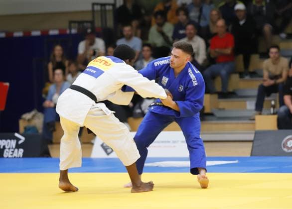 23.08.2025 xhpx Offenbach am Main 1. Judo Bundesliga 1 JC Samurai Offenbach gegen JSV Speyer Kampf Daniel Gleim (Samurai) gegen Yves-Michel Touna (Speyer)