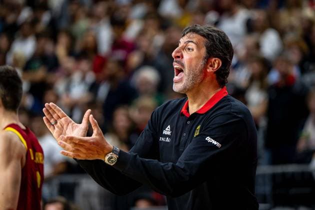 Basketball Köln 23.08.2025 Testspiel Freundschaftsspiel DBB Länderspiel Männer Herren Deutschland (GER) - Spanien (ESP) Alex Mumbru (Deutschland, Bundestrainer)