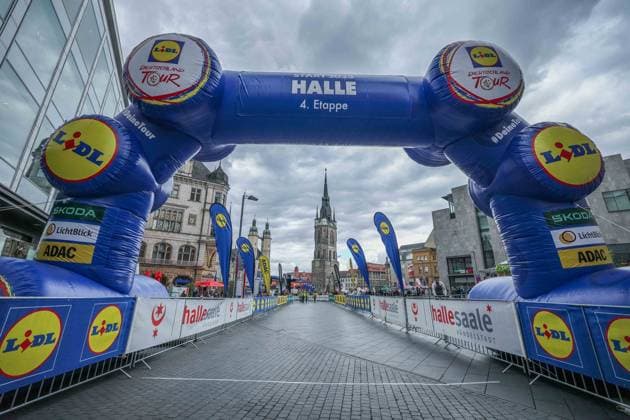 Radsport UCI ProSeries Men Elite LIDL Deutschland Tour 2025 Etappe 4 Halle - Magdeburg am 24.08.2025 Startlinie in Halle