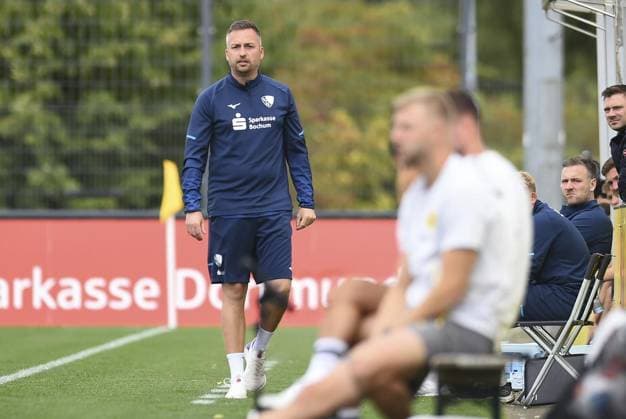 Borussia Dortmund U19 - VfL Bochum U19 ** NUR FÜR REDAKTIONELLE ZWECKE ** EDITORIAL USE ONLY **<p>Fußball U19 DFB-Nachwuchsliga - Vorrunde Gruppe H 4. SPIELTAG: Borussia Dortmund U19 - VfL Bochum U19 am 24.08.2025 im Fußballpark BVB Hohenbuschei in Dortmund David Siebers ( Trainer VfL Bochum U19 ) Deutschland Nordrhein-Westfalen Dortmund Copyright: ThorstenxTillmann