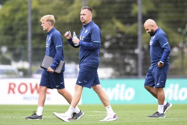Borussia Dortmund U19 - VfL Bochum U19 ** NUR FÜR REDAKTIONELLE ZWECKE ** EDITORIAL USE ONLY **<p>Fußball U19 DFB-Nachwuchsliga - Vorrunde Gruppe H 4. SPIELTAG: Borussia Dortmund U19 - VfL Bochum U19 am 24.08.2025 im Fußballpark BVB Hohenbuschei in Dortmund David Siebers ( Trainer VfL Bochum U19 ), mitte Deutschland Nordrhein-Westfalen Dortmund Copyright: ThorstenxTillmann