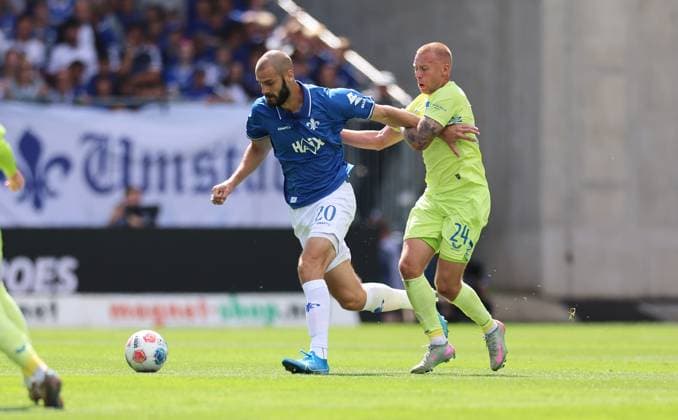 24.08.2025, xdcx, Fussball 2. Bundesliga, SV Darmstadt 98 - Hertha BSC Berlin, emonline, emspor, despor, v.l., Aleksandar Vukotic (SV Darmstadt 98), Jon Dagur Thorsteinsson (Hertha BSC Berlin) DFL DFB REGULATIONS PROHIBIT ANY USE OF PHOTOGRAPHS AS IMAGE SEQUENCES AND OR QUASI-VIDEO.