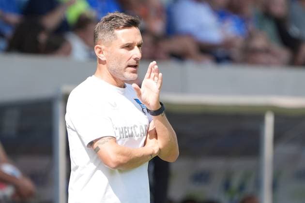 Trainer Stefan Leitl (Hertha BSC Berlin) ratlos - 24.08.2025 2. Bundesliga, Saison 25 26: SV Darmstadt 98 vs. Hertha BSC Berlin, Stadion am Boellenfalltor, 3. Spieltag, emonline, emspor,