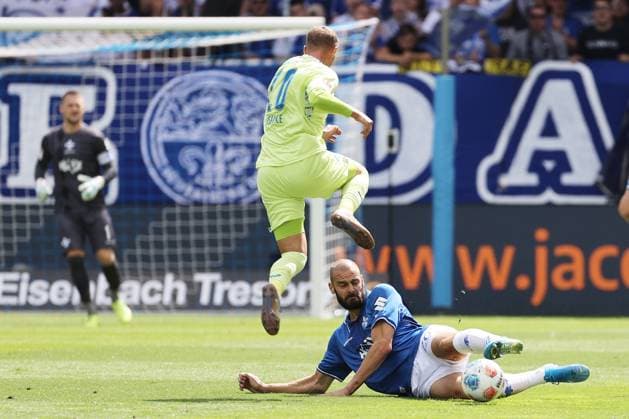 24.08.2025, xtvx, Fussball 2.Bundesliga, SV Darmstadt 98 - Hertha BSC Berlin v.l. Zweikampf, Duell, duel, tackle, compete Michael Cuisance (Hertha BSC Berlin) Aleksandar Vukotic (SV Darmstadt 98) (DFL DFB REGULATIONS PROHIBIT ANY USE OF PHOTOGRAPHS as IMAGE SEQUENCES and or QUASI-VIDEO) Darmstadt