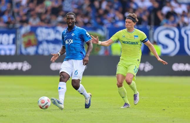 24.08.2025, xdcx, Fussball 2. Bundesliga, SV Darmstadt 98 - Hertha BSC Berlin, emonline, emspor, despor, v.l., Patric Pfeiffer (SV Darmstadt 98), Fabian Reese (Hertha BSC Berlin) DFL DFB REGULATIONS PROHIBIT ANY USE OF PHOTOGRAPHS AS IMAGE SEQUENCES AND OR QUASI-VIDEO.