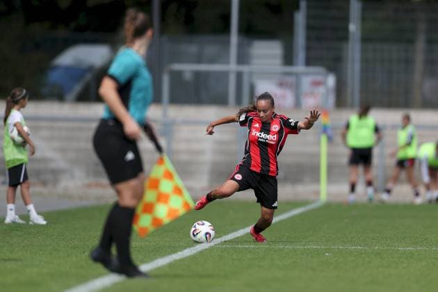 24.08.2025, xjcx, Frauen, Fussball, Saison 2025 2026, 2. Frauen-Bundesliga, 1. Spieltag: Eintracht Frankfurt II - Borussia Moenchengladbach Ela Naz Demirbas ( 22, Eintracht Frankfurt II) Frankfurt am Main Stadion am Brentanobad Hessen Deutschland
