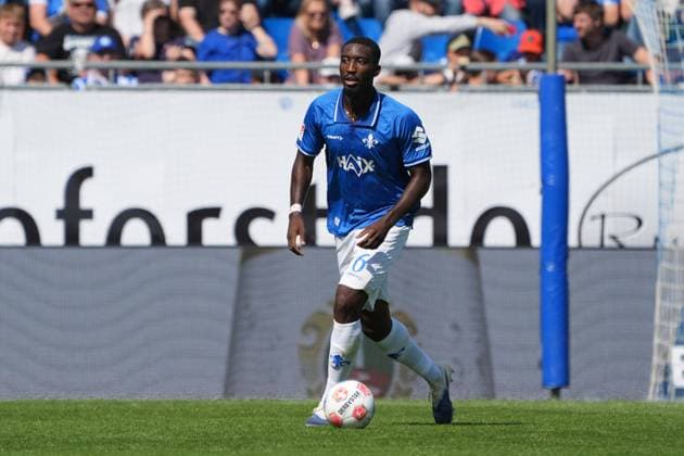 Patric Pfeiffer (SV Darmstadt 98, 06) - 24.08.2025 2. Bundesliga, Saison 25 26: SV Darmstadt 98 vs. Hertha BSC Berlin, Stadion am Boellenfalltor, 3. Spieltag, emonline, emspor,