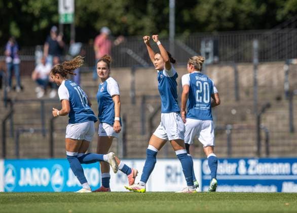 Fussball, Frauen, Saison 2025 2026, 2. Bundesliga (1. Spieltag), 1. FFC Turbine Potsdam - FC Ingolstadt 04, v.l. Annika Wohner (Turbine Potsdam), Alina Gnädig (Turbine Potsdam), Rana Okuma (Turbine Potsdam), Bianca Schmidt (Turbine Potsdam), Jubel nach Tor zum 1:0, 24.08.2025, Copyright: xSebastianxRäppold MatthiasxKochx