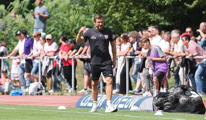 Stuttgart , Fußball 2. Bundesliga , VfB Stuttgart Frauen vs. FC Bayern München Frauen II , Trainer Heiko Gerber ( VfB )