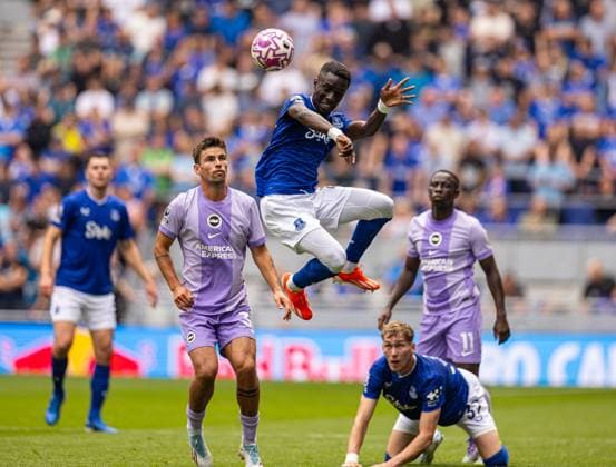 Football - FA Premier League - Everton FC v Brighton & Hove Albion FC LIVERPOOL, ENGLAND - Sunday, August 24, 2025: Everton s Iliman Ndiaye during the FA Premier League match between Everton FC and Brighton & Hove Albion FC at Bramley-Moore Dock. (Photo by David Rawcliffe Propaganda) LIVERPOOL Bramley-Moore Dock MERSEYSIDE ENGLAND  Copyright: xDavidxRawcliffex P2025-08-24-Everton_Brighton-57