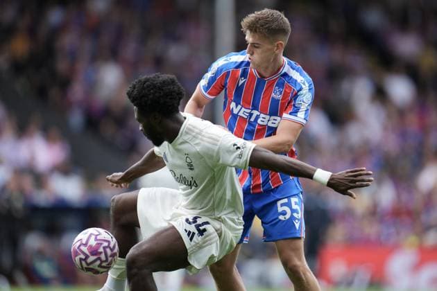 Premier League Crystal Palace v Nottingham Forest Justin Devenny of Crystal Palace and Ola Aina of Nottingham Forest battle during the Premier League match Crystal Palace vs Nottingham Forest at Selhurst Park, London, United Kingdom, 24th August 2025 (Photo by Harvey Murphy News Images) Copyright: xHarveyxMurphy NewsxImagesx