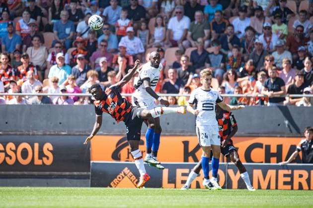 FOOTBALL : FC Lorient vs Stade Rennais - Ligue 1 - JournÃ e 2 - 24 08 2025 Seko Fofana (Stade Rennais) Aiyegun Tosin (FC Lorient) LorientFrance  Copyright: xBaptistexAutissierx