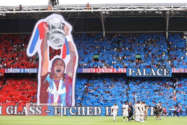 Crystal Palace v Nottingham Forest 24 August 2025, London - Premier League Football - Crystal Palace v Nottingham Forest - A tifo of Joel Ward lifting the FA Cup is displayed as the players walk out - Photo: Jacques Feeney Offside. London UK Copyright: xJacquesxFeeneyx xOffsidexOffside