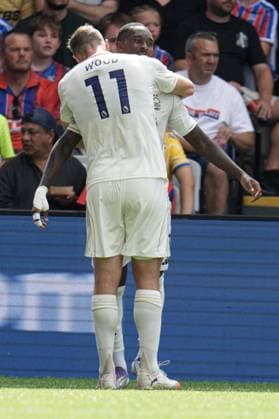 Premier League Crystal Palace v Nottingham Forest Callum Hudson-Odoi of Nottingham Forest and Chris Wood of Nottingham Forest celebrate equaliser during the Premier League match Crystal Palace vs Nottingham Forest at Selhurst Park, London, United Kingdom, 24th August 2025 (Photo by Harvey Murphy News Images) Copyright: xHarveyxMurphy NewsxImagesx