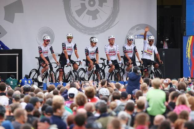 Halle (Saale), Sachsen-Anhalt, Deutschland, 24.08.2025: Marktplatz: Lidl Deutschland Tour 2025 - 4. Etappe: Halle (Saale) - Magdeburg: UAE Team Emirates-XRG Copyright: xdtsxNachrichtenagenturx dts_78692